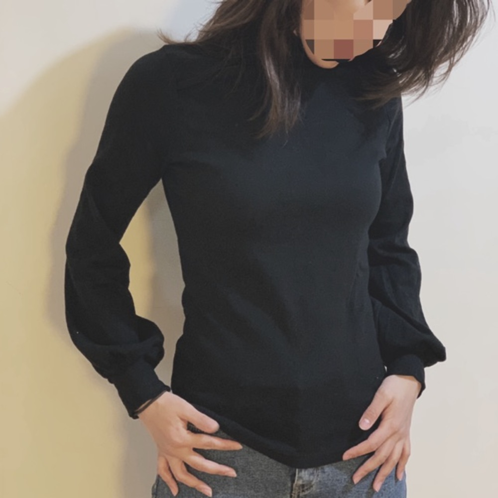 💕Stylish Black Turtleneck w/ Ballon Sleeve Top💕